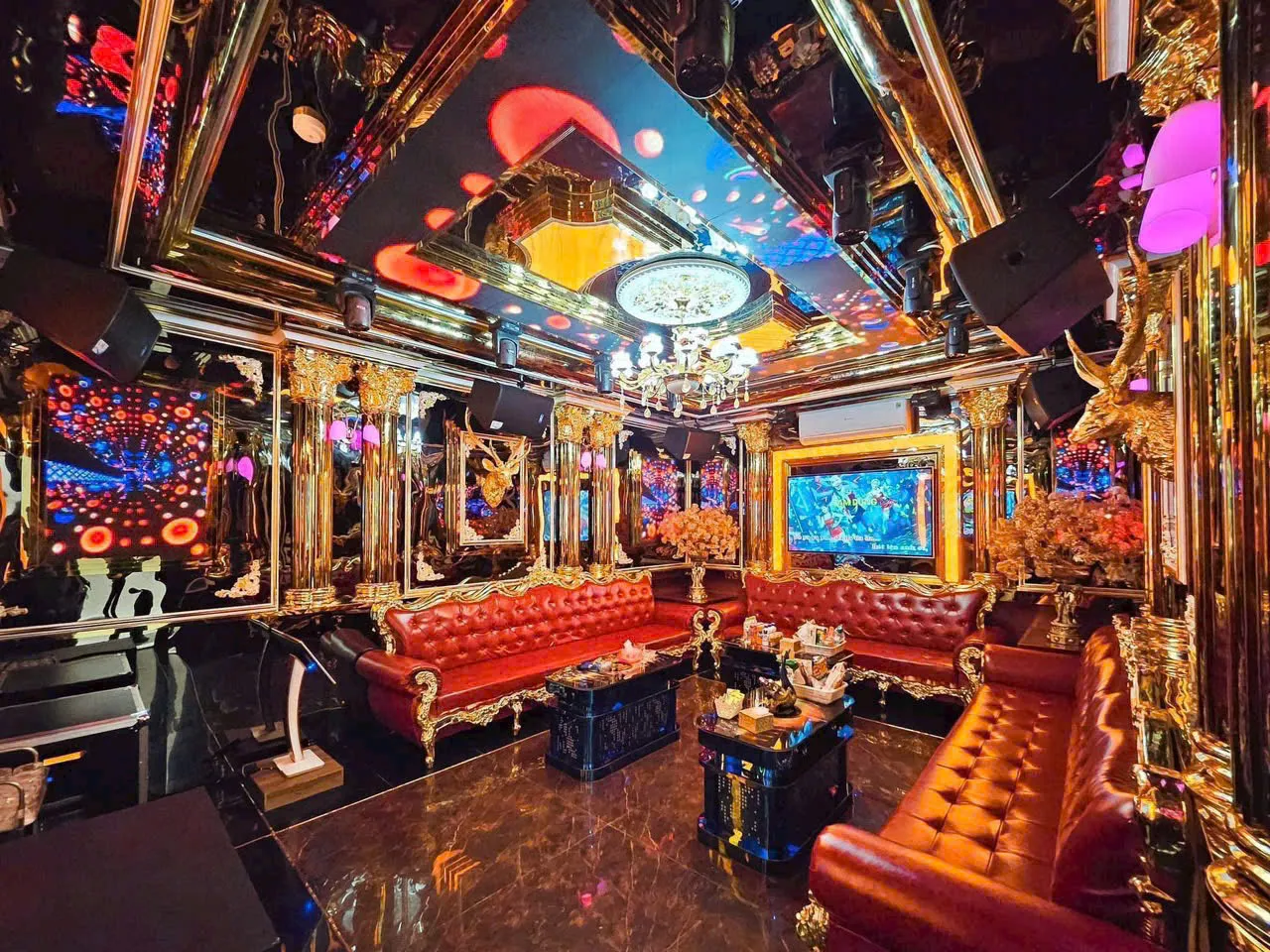 "Bom tấn" karaoke Hà Nội giảm 50% chỉ 250k/h, FREE xe đưa đón, tặng hoa quả, trang trí sinh nhật!